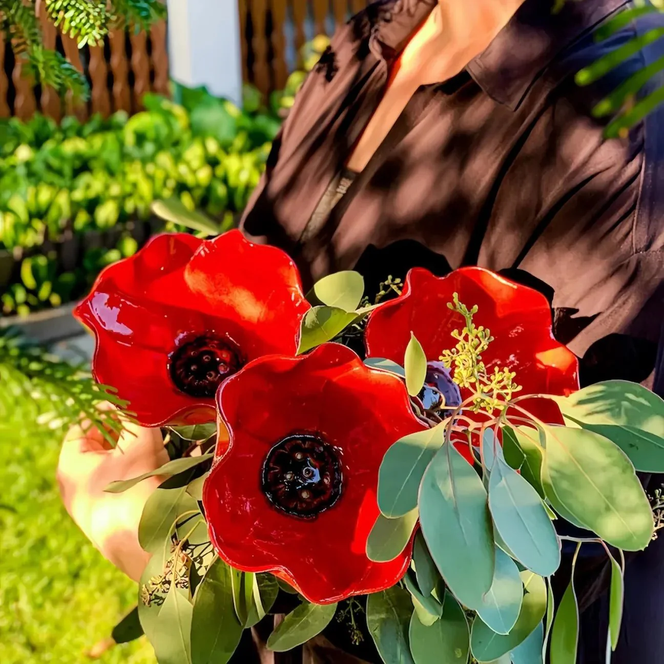Briarcroft™ – Handcrafted Metal Poppy Garden Stake with Bird Bath Bowl + 50% OFF - Image 9